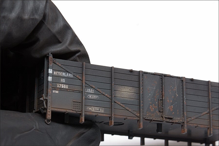 weatheren_kolenwagens_pigment_ammo_track_rust_vallejo_carbon_black