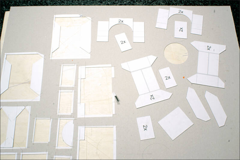 zelf een brug bouwen op de modelbaan