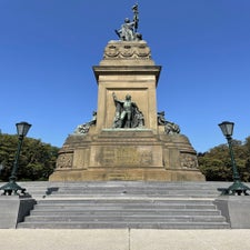 Onafhankelijkheidsmonument-1.jpg