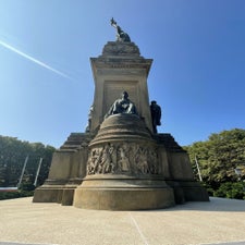 Onafhankelijkheidsmonument2.jpg