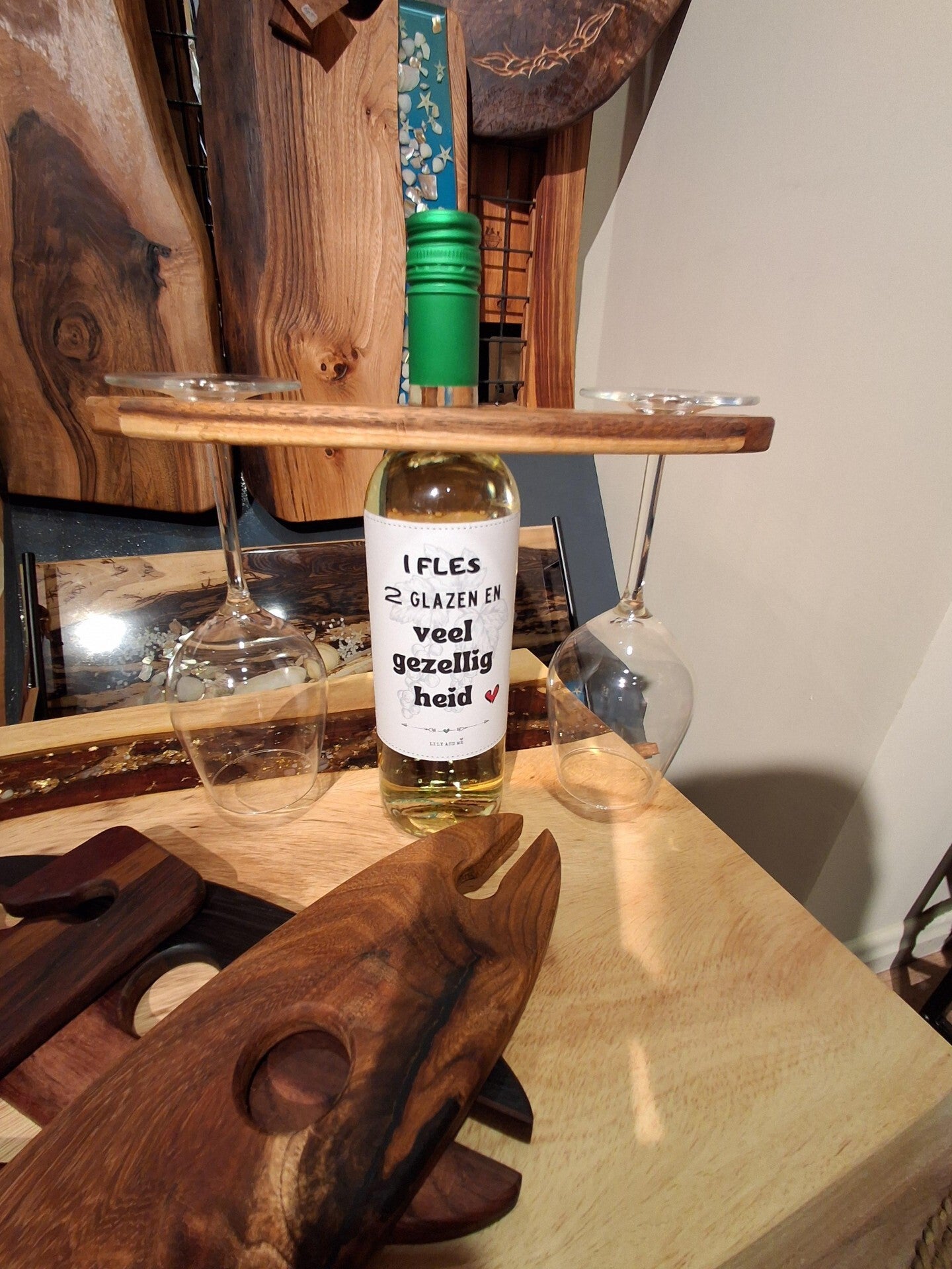 Glasdrager ovaal of langwerpig incl. glazen en speciale wijnfles.