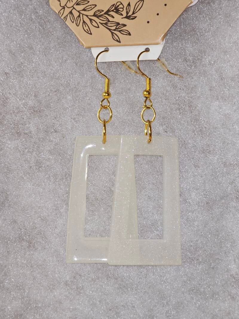 BOUCLES D'OREILLES RECTANGLE OUVERT BLANC