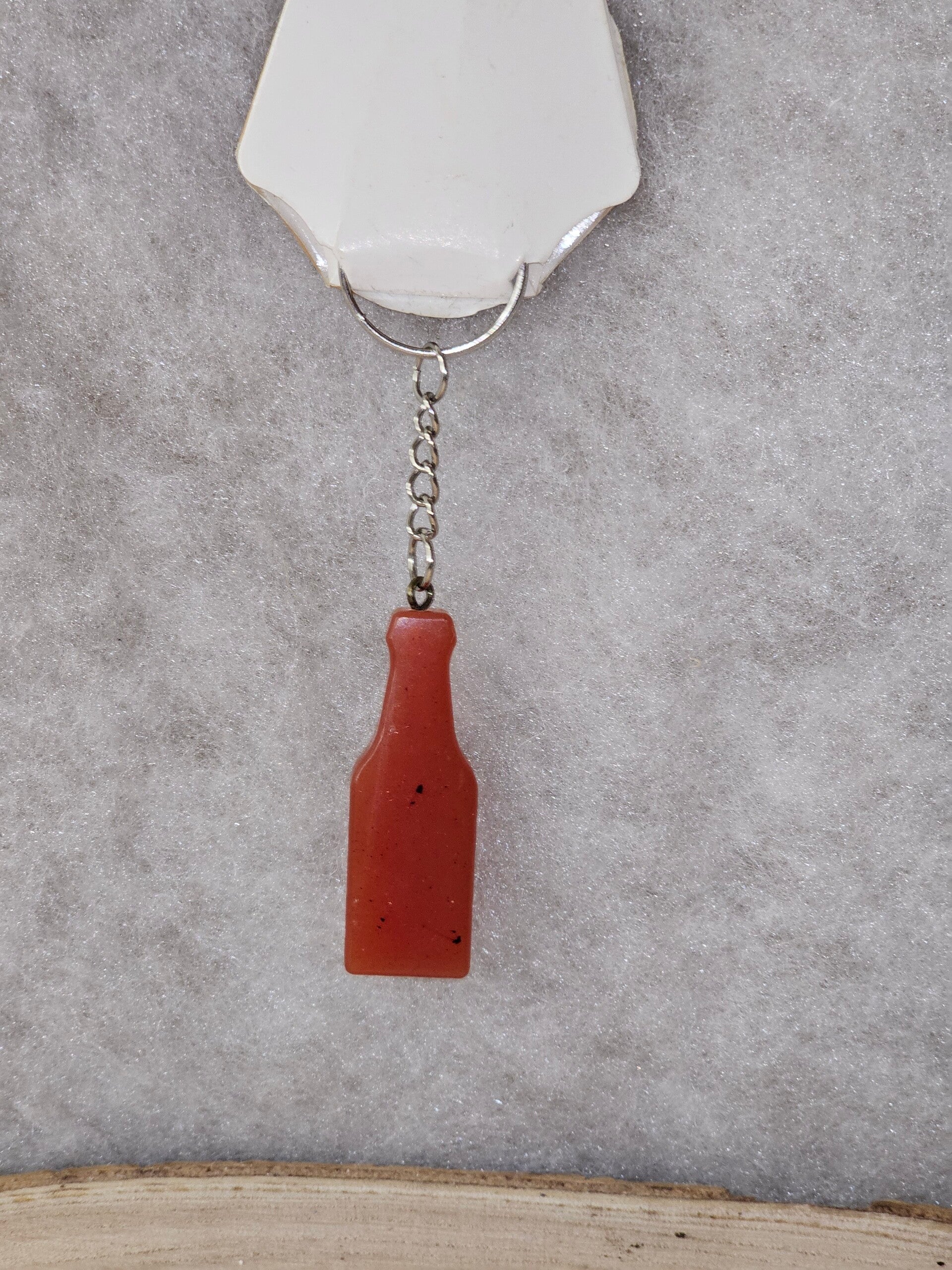 PORTE CLE BOUTEILLE ROUGE