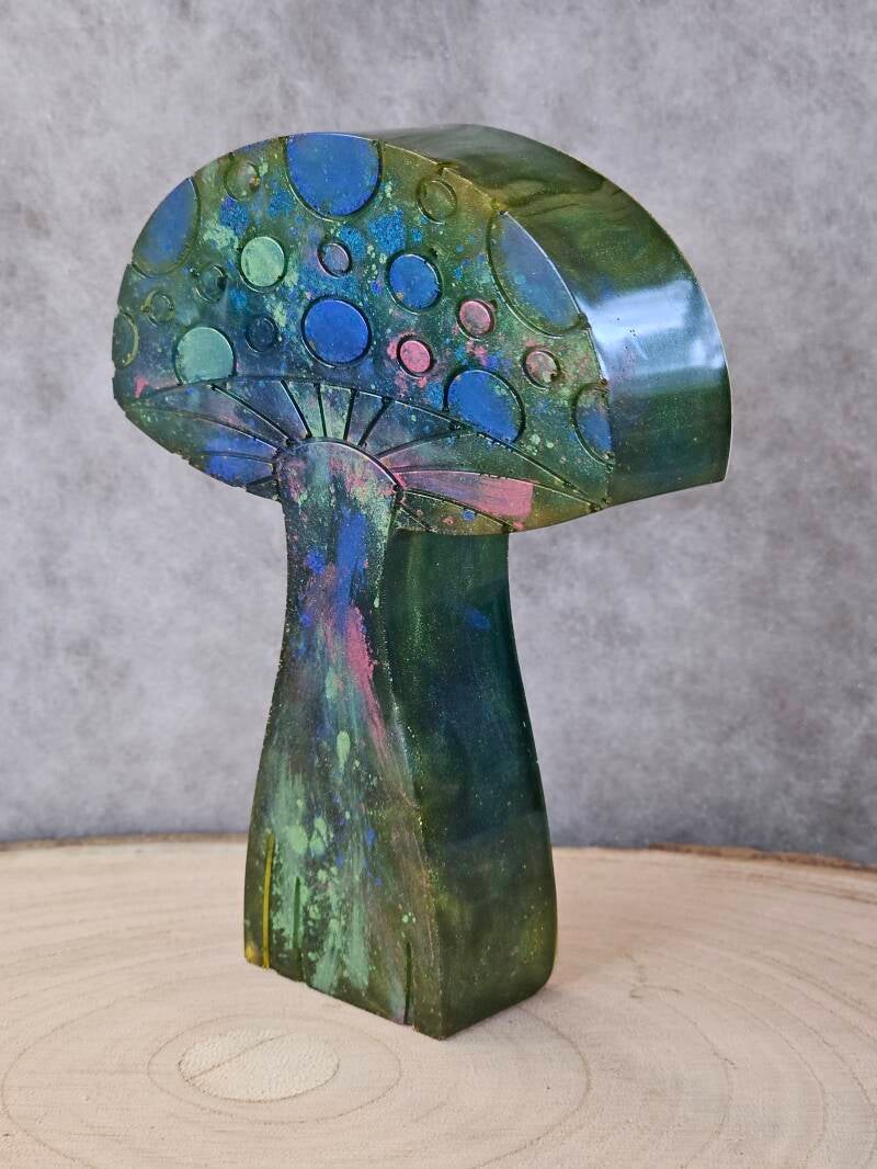 sculpture-champignon-6-standard-cjxkwm.jpg