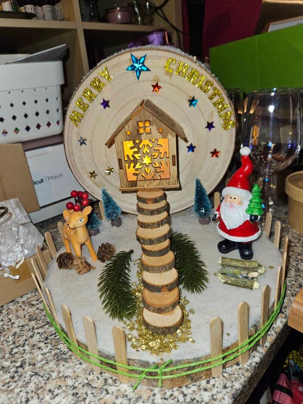 Weihnachtsdeko mit Haus