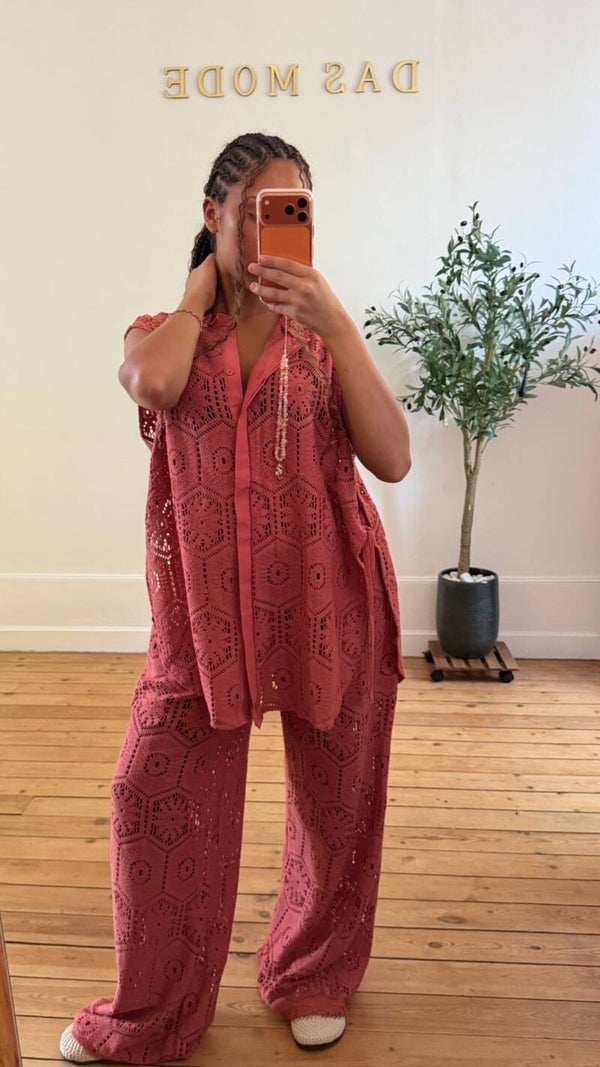 Ensemble chemise et pantalon en dentelle