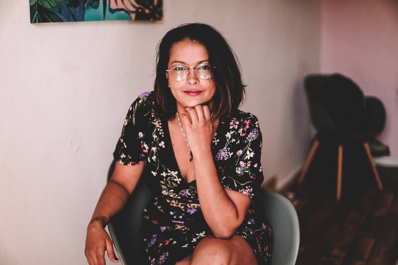 Formatrice professionnelle en massage bien-être et esthétique à Saint-Denis La Réunion - Moment de Bonheur Formation