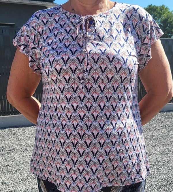 Top à motifs rosés