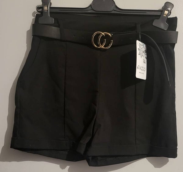 Short avec ceinture