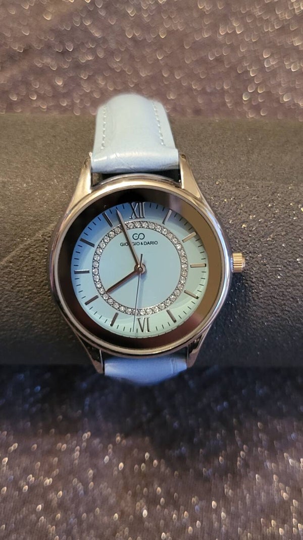 Montre bleu pastel