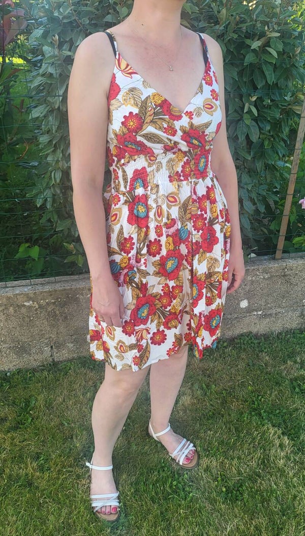 Robe fleurie à bretelles
