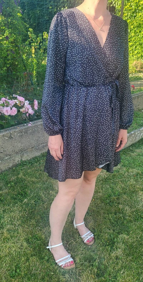 Robe cache coeur à pois