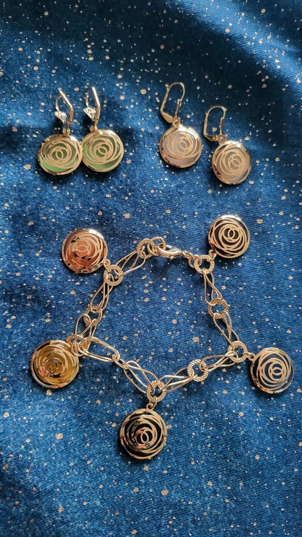 Bracelet et ses boucles d'oreilles