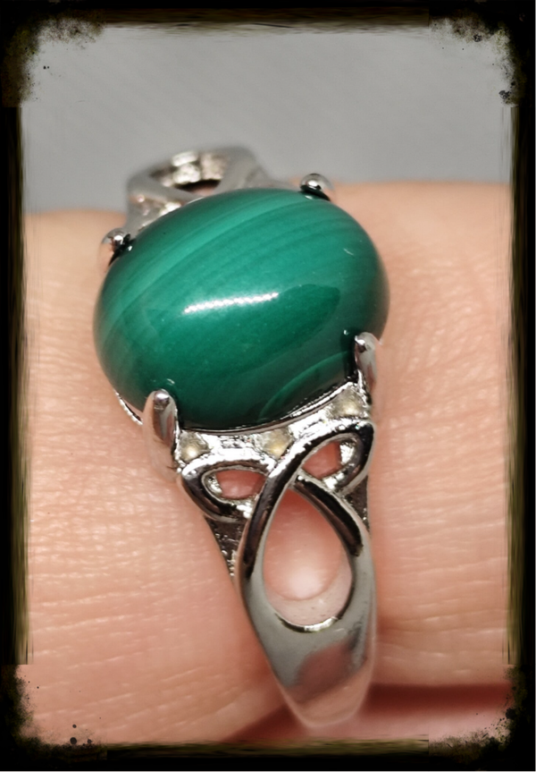 Bague Réglable en Laiton Rhodié avec Malachite