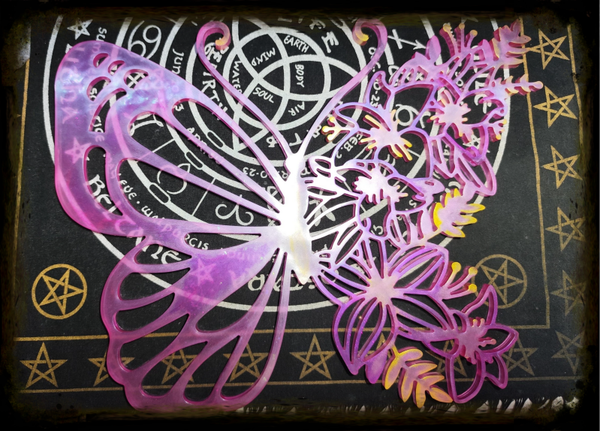 Papillon Éphémère : Œuvre d'Art Florale et Luminescente