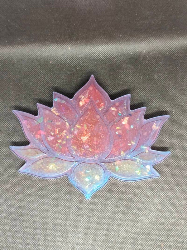 Lotus Cosmique : L'Étoile Scintillante