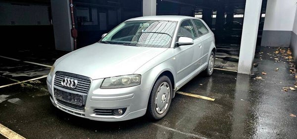 Audi A3 8P Klima Scheckheftgepflegt TÜV-05.26 2° Hand - Motor Top