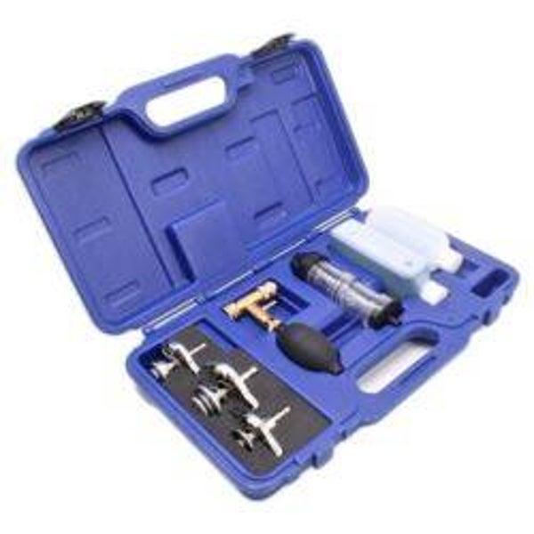 KIT PER IL TEST DELLA PRESSIONE DEL RADIATORE E IL SISTEMA DI RAFFREDDAMENTO A VUOTO