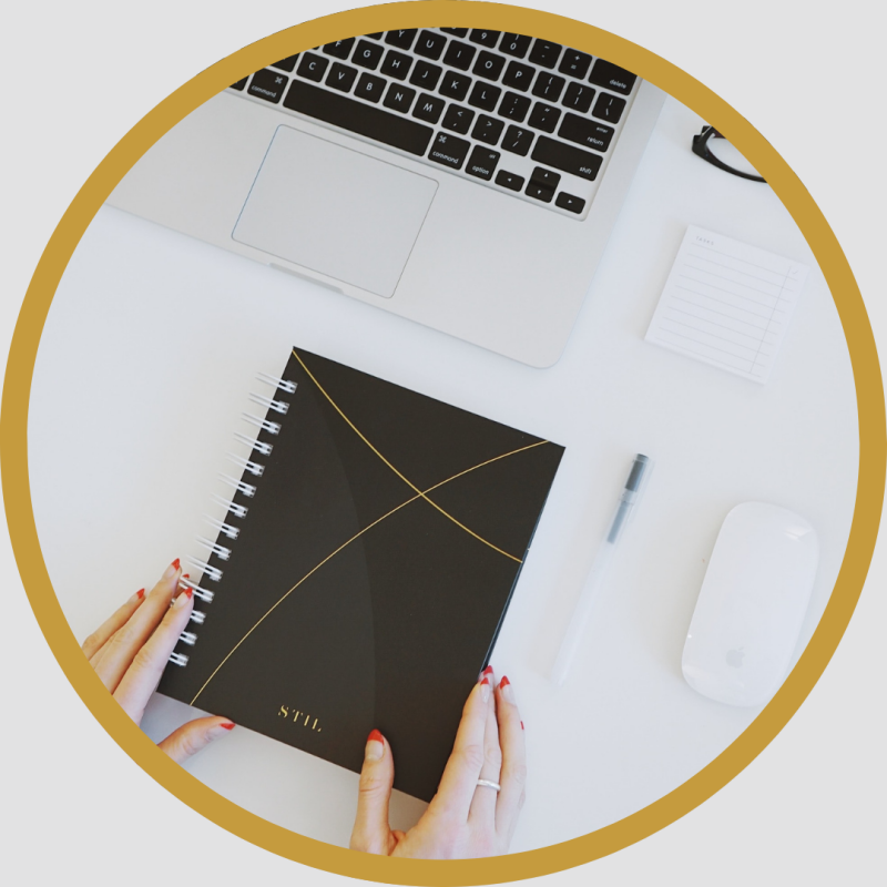 Ondersteuning ZZP'ers. Afbeelding is een laptop met agenda