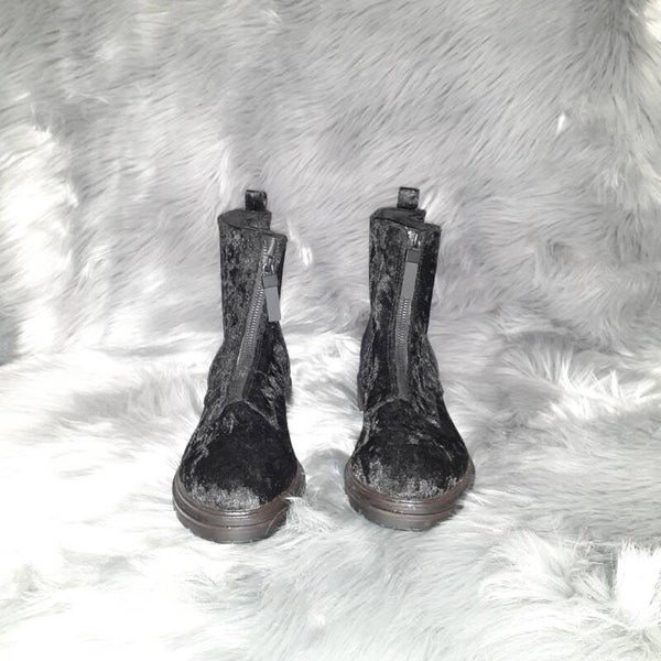 Velvet Boot