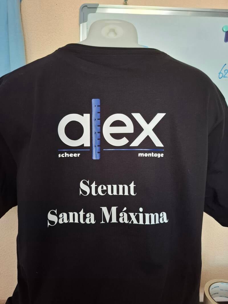 Alex steunt Santa maxima