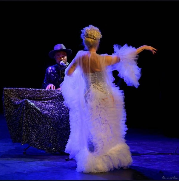 💋✨ SLOW TEASE BURLESQUE 💋✨