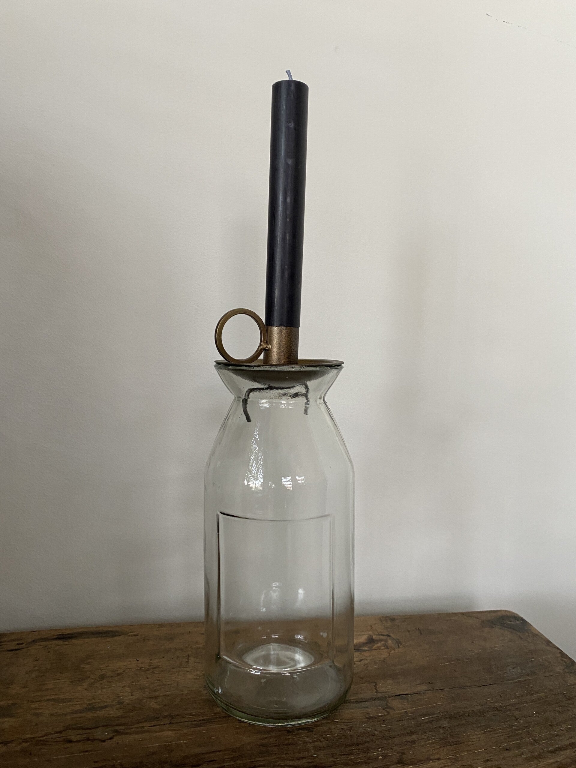 Kandelaar fles met bronzen deksel 11*28 L