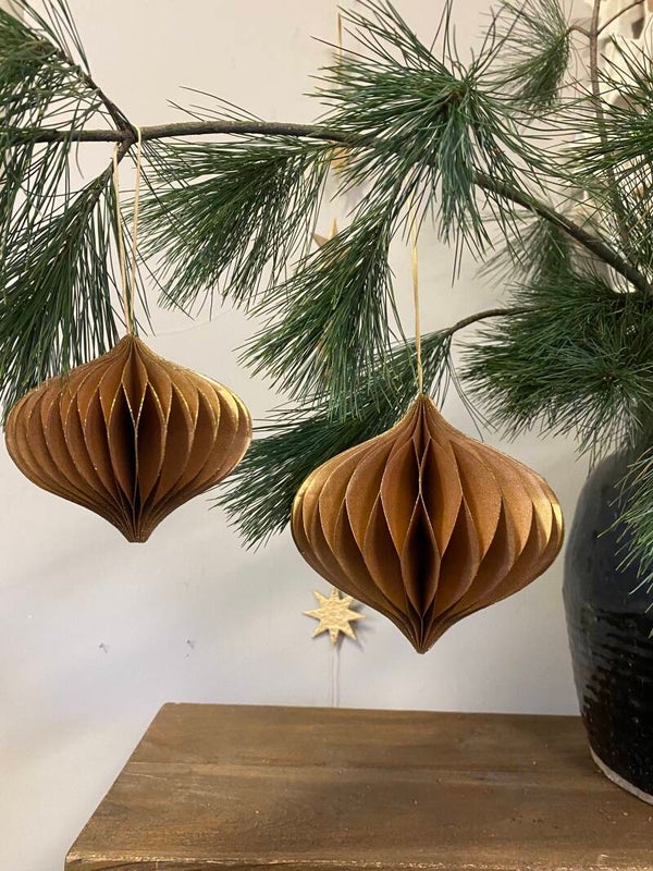 Kerstbal uivorm van papier honeycomb Only Natural