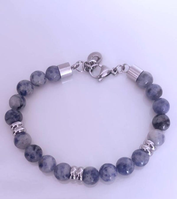 PULSERA DE ACERO INOXIDABLE CON PIEDRAS DE SODALITA DE 8 MM. LARGO: 19 + 2 CM