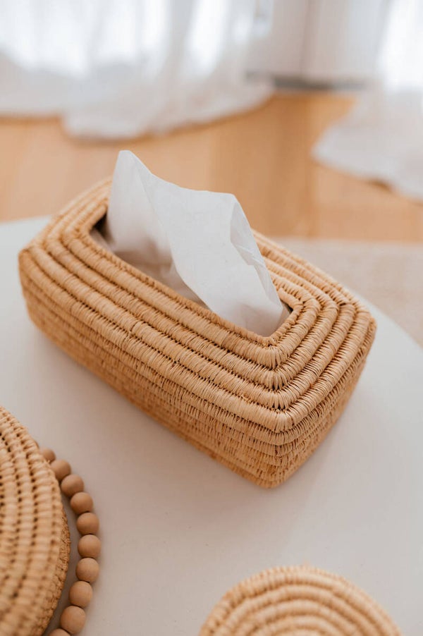 Boite à mouchoirs en raphia