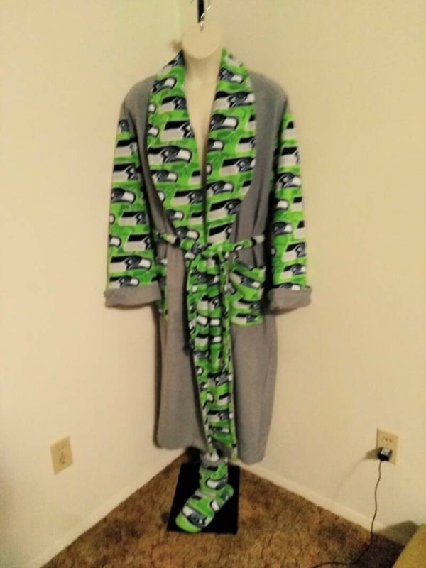 Unisex Robe w/Matching Slippers