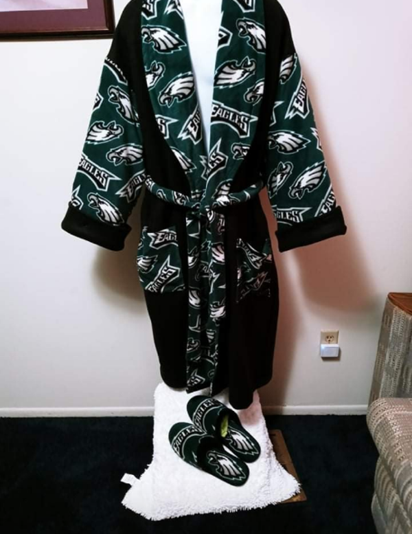 Unisex Robe w/Matching Slippers