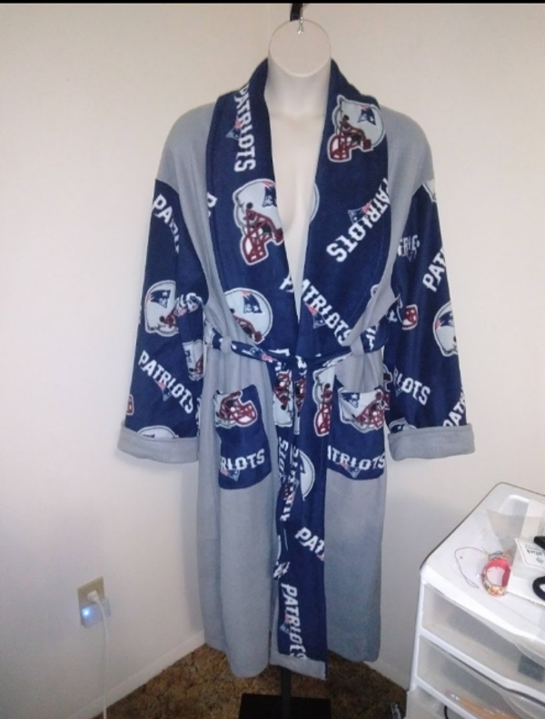 Unisex Robe w/Matching Slippers