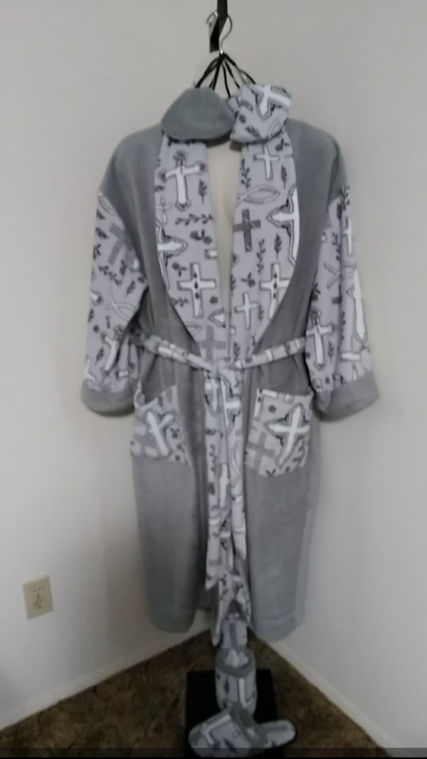 Ladies Robe and Slippers