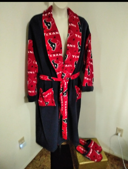 Unisex Robe w/Matching Slippers