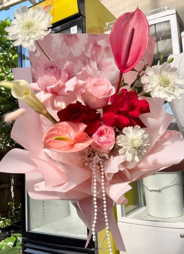 Medium Love Bouquet