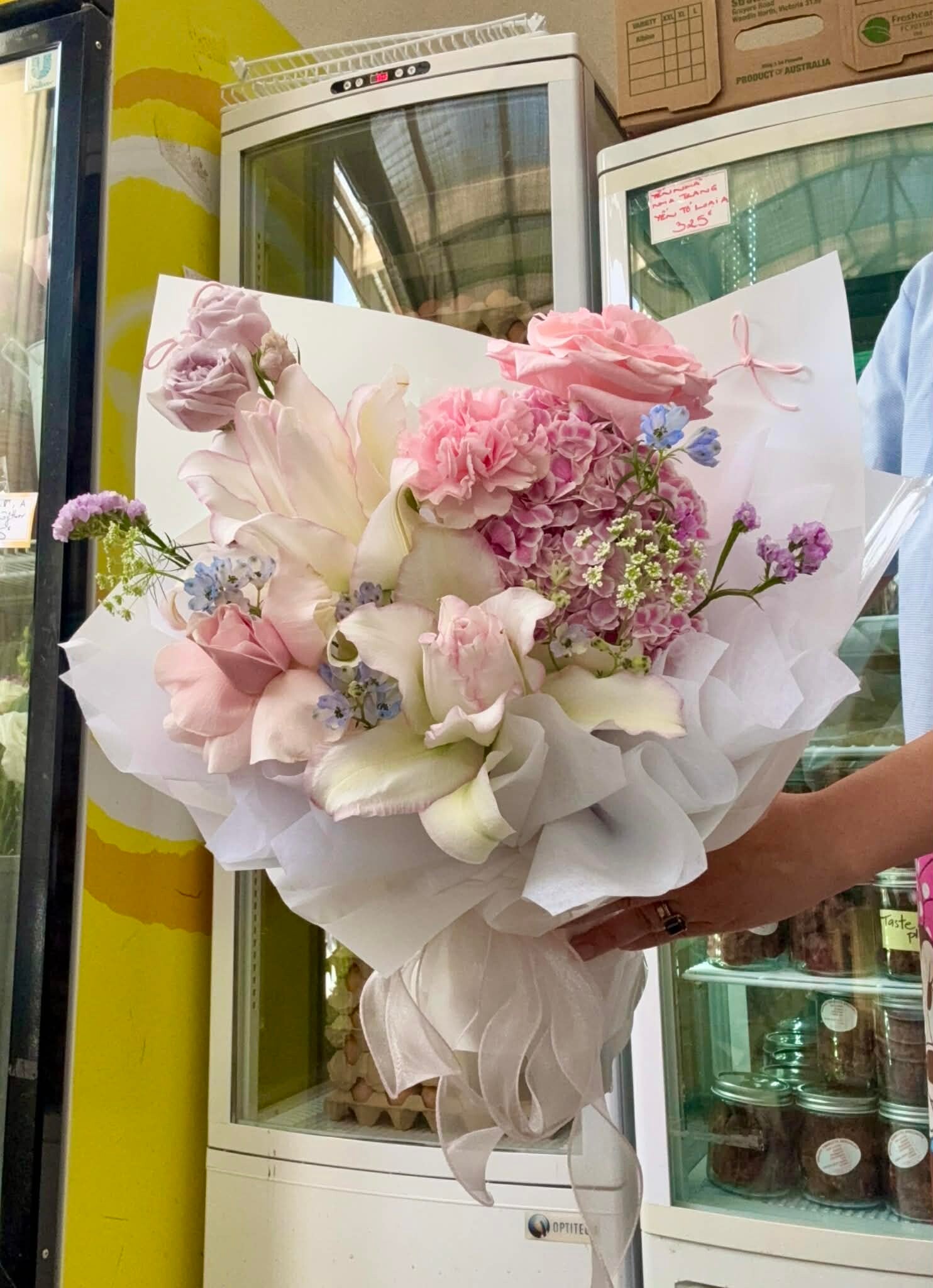 Medium Pastel Bouquet