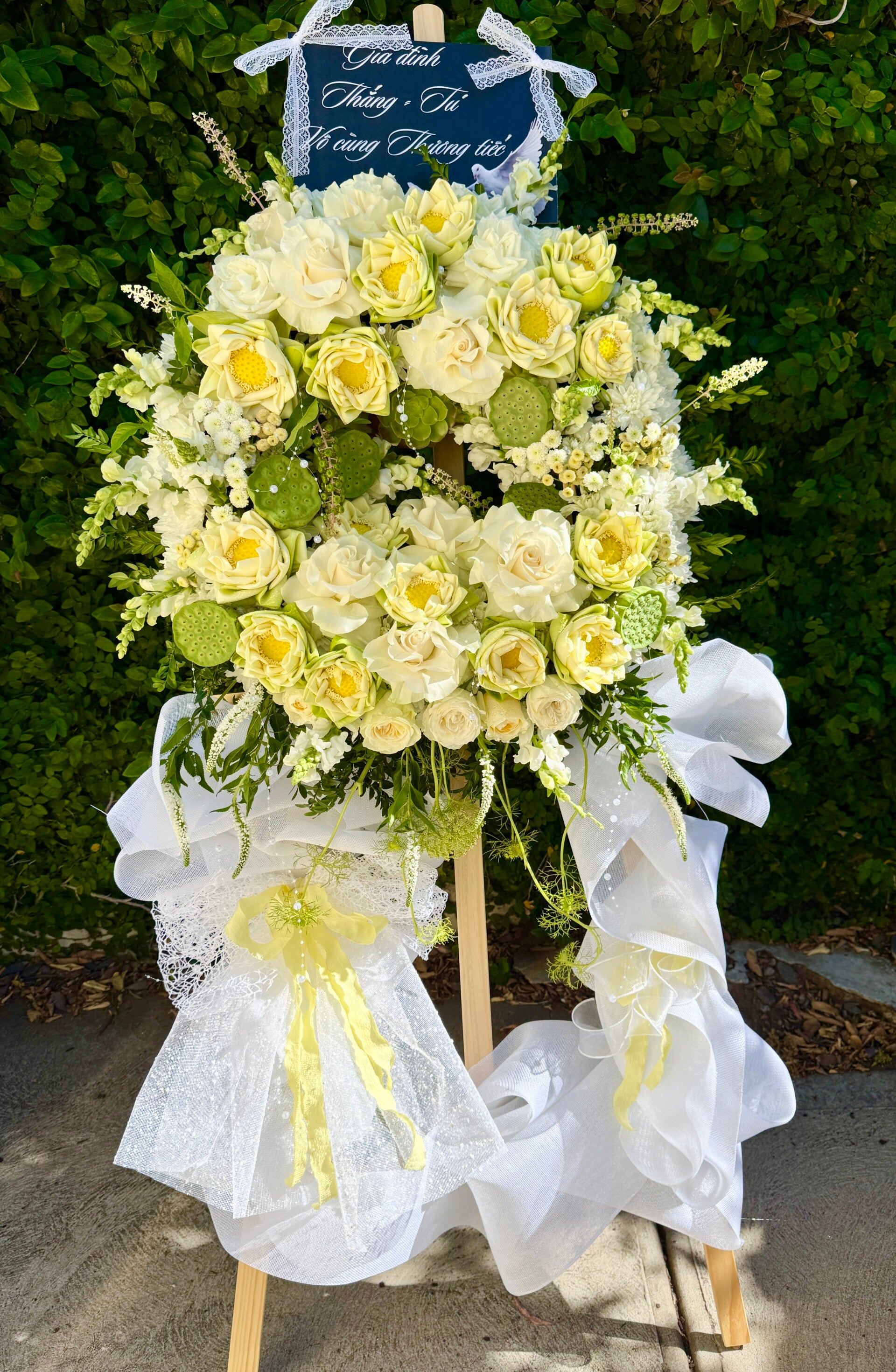 Funeral Flowers XL stand , modern arrangement