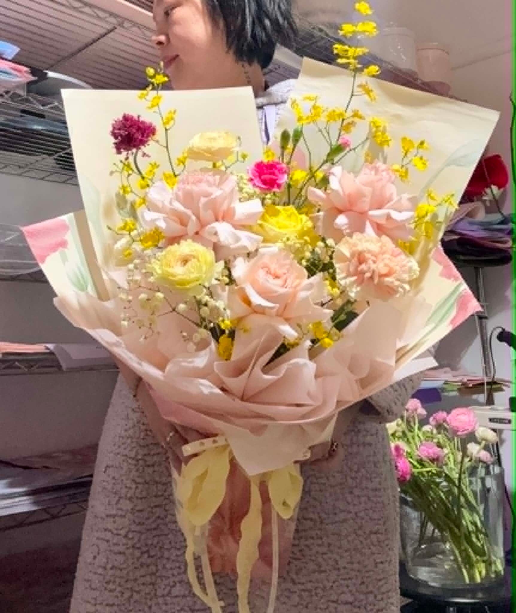 Medium Pastel Bouquet