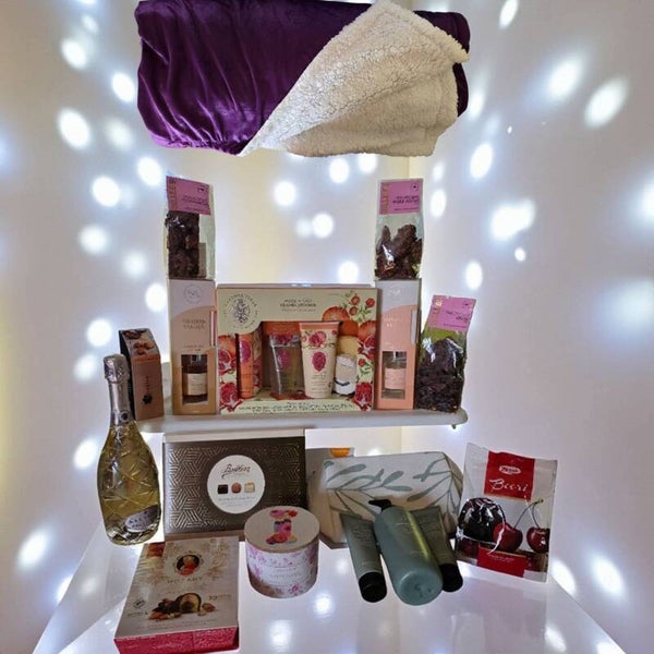 The Ultimate Cozy & Pamper Hamper