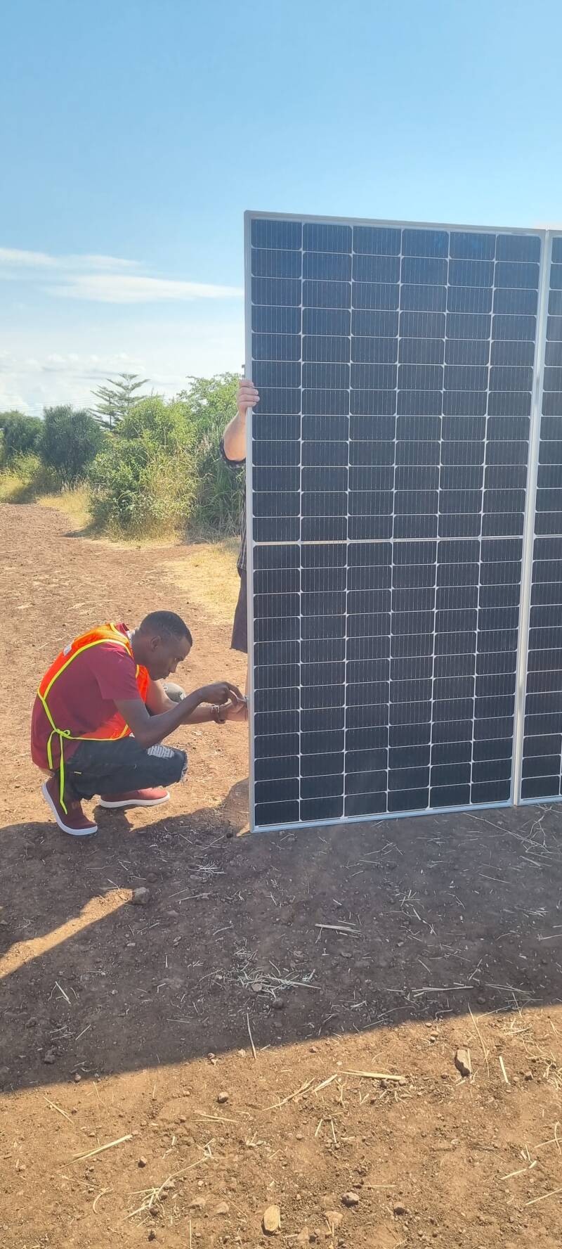 Die Solarmodule zusammenbauen