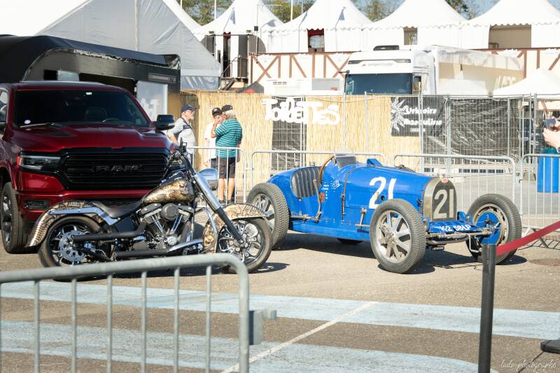 expo-11-standard.jpg