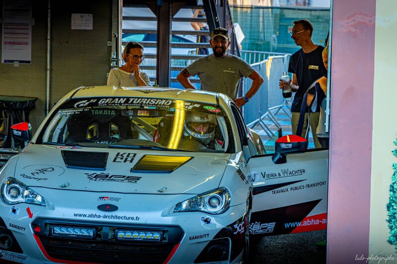 paddock-27-standard-u6vec4.jpg