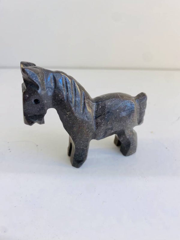 Onyx beeldje paard
