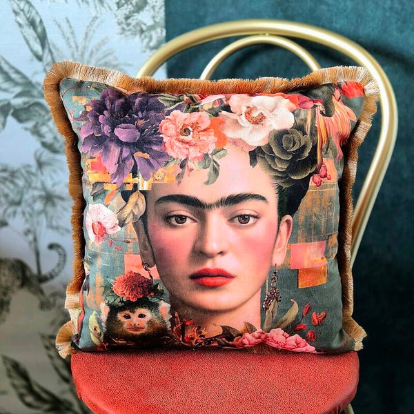 Luxe Velvet Sierkussen Frida's Botanical - Handgemaakt met Gouden Franjes