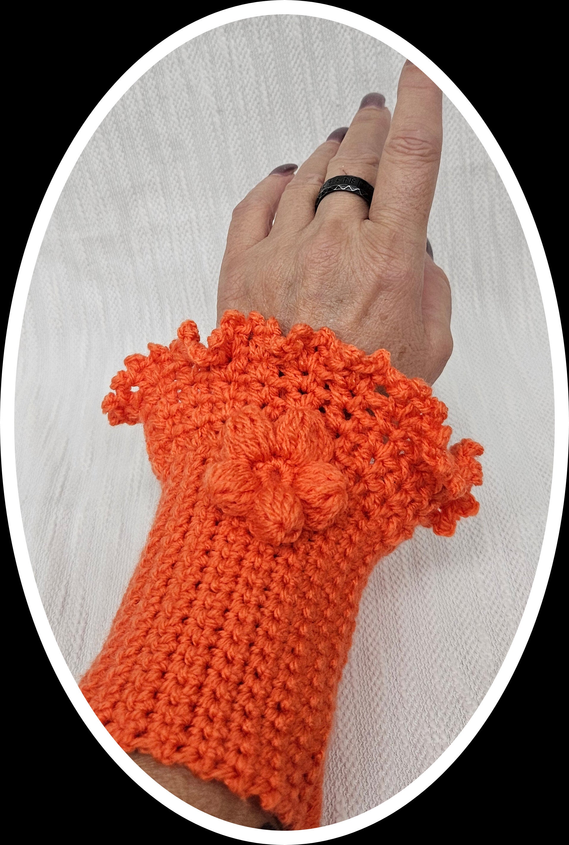 Luminda Handstulpen  mit Blume