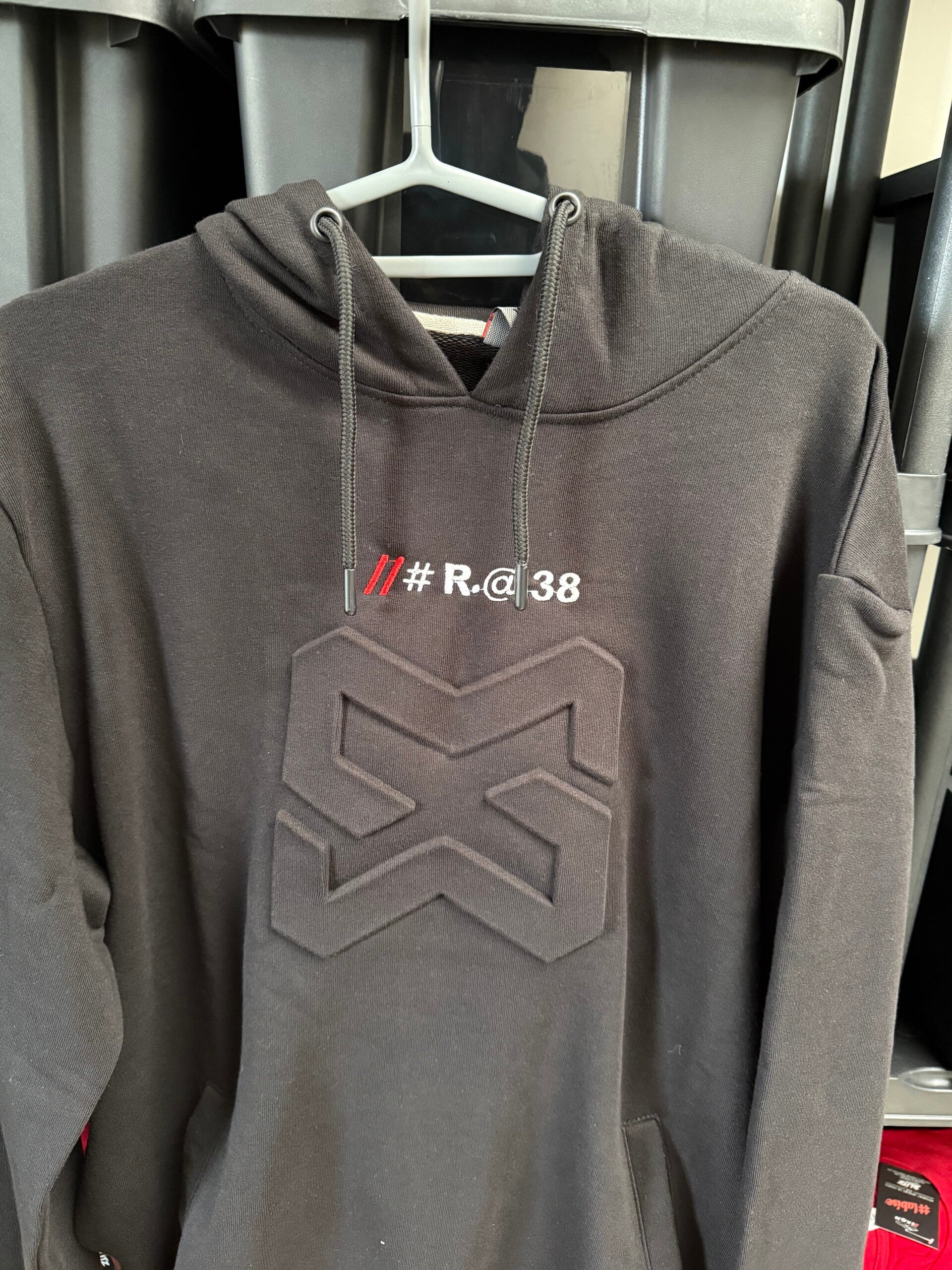 Sweat capuche brodé LA BISE