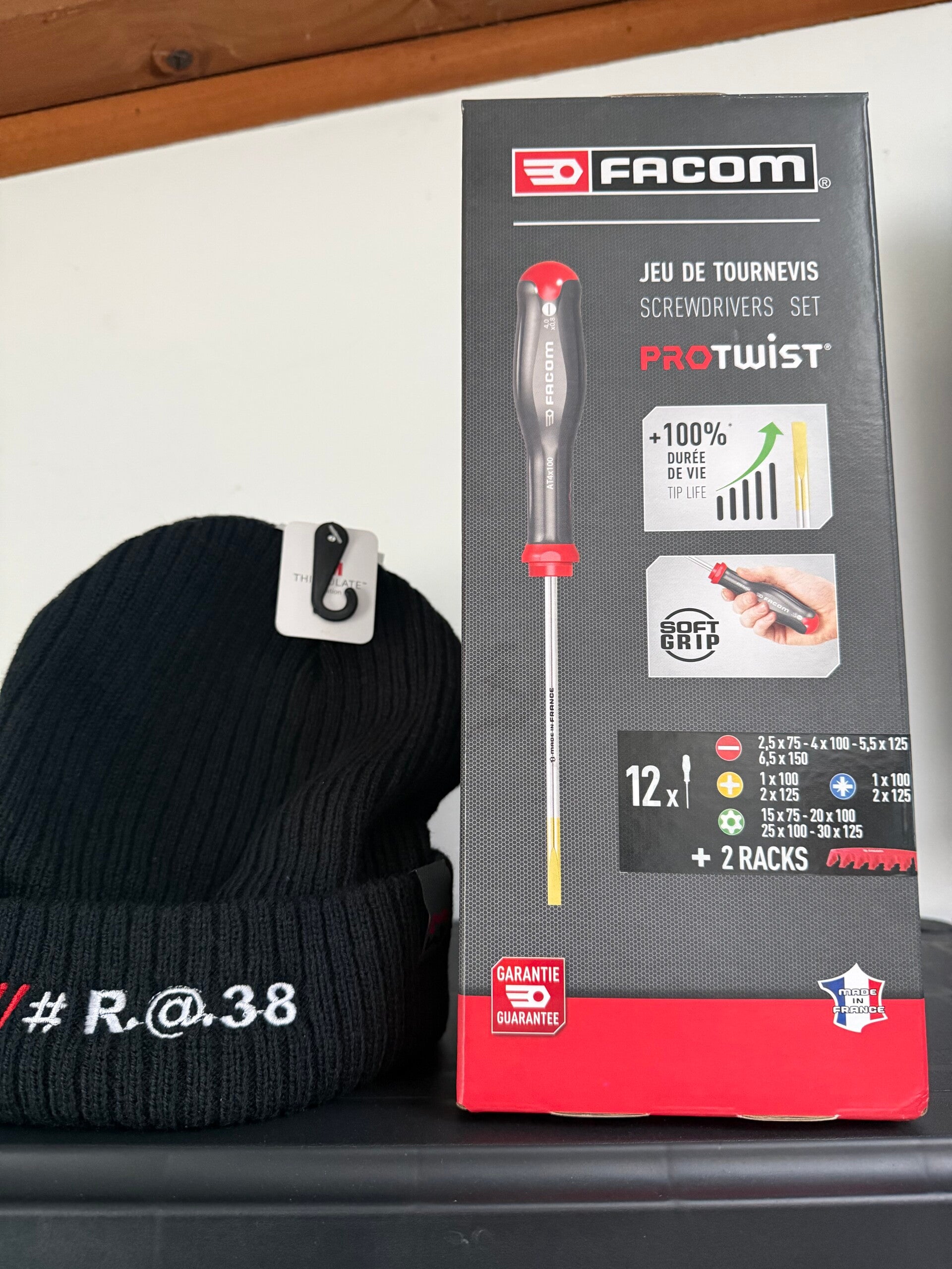 Jeu de 12 tournevis FACOM a gagner! Reglement du jeu page suivante