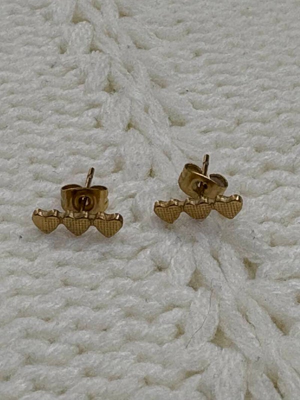 Oorbellen studs Love - goud