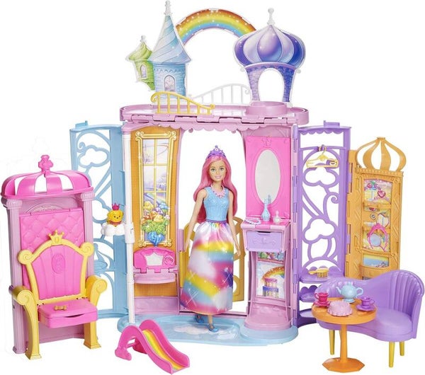Barbie Mobilier Chateau Dreamtopia Arc-en-Ciel, Maison à Emporter avec 4 Espaces, avec Poupée, Chien Honey et 15 Accessoires Inclus, Jouet pour Enfant,